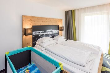 Ferienwohnung im Hierlhof mit Babybett für entspannten Familienurlaub im Allgäu nahe dem Großen Alpsee